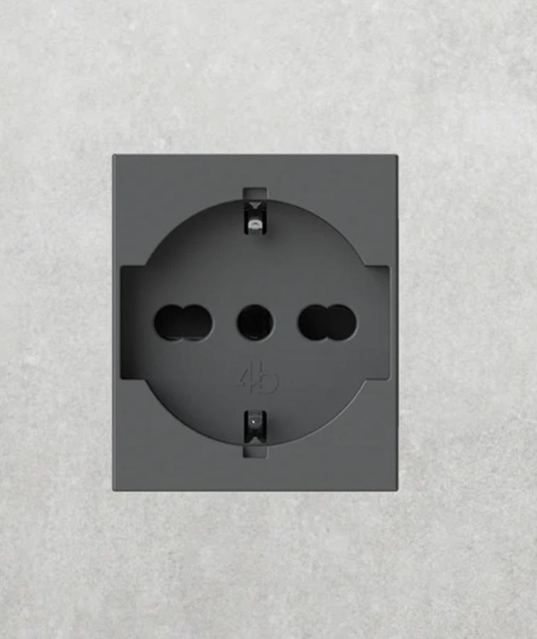 4 box 4 box presa elettrica schuko bipasso compatibile vimar nera 4bpp40.v30g per serie civile - foto 1