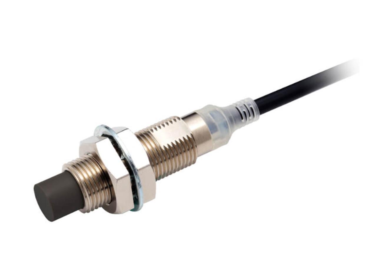 sensore induttivo m12 pnp no 8mm non schermato omron per automazione industriale